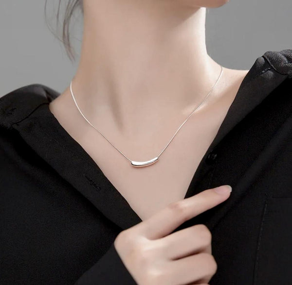 Minimalist Necklace for women | Luxury Bee ® | Short Bar Snake Chain Silver Sterling 925 Minimalist Necklace.